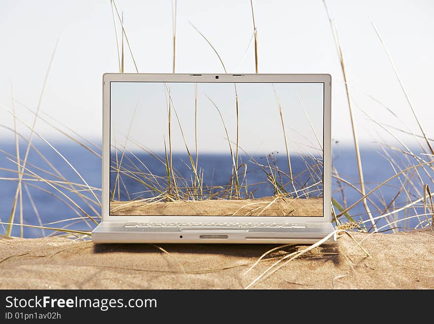 Outdoor laptop