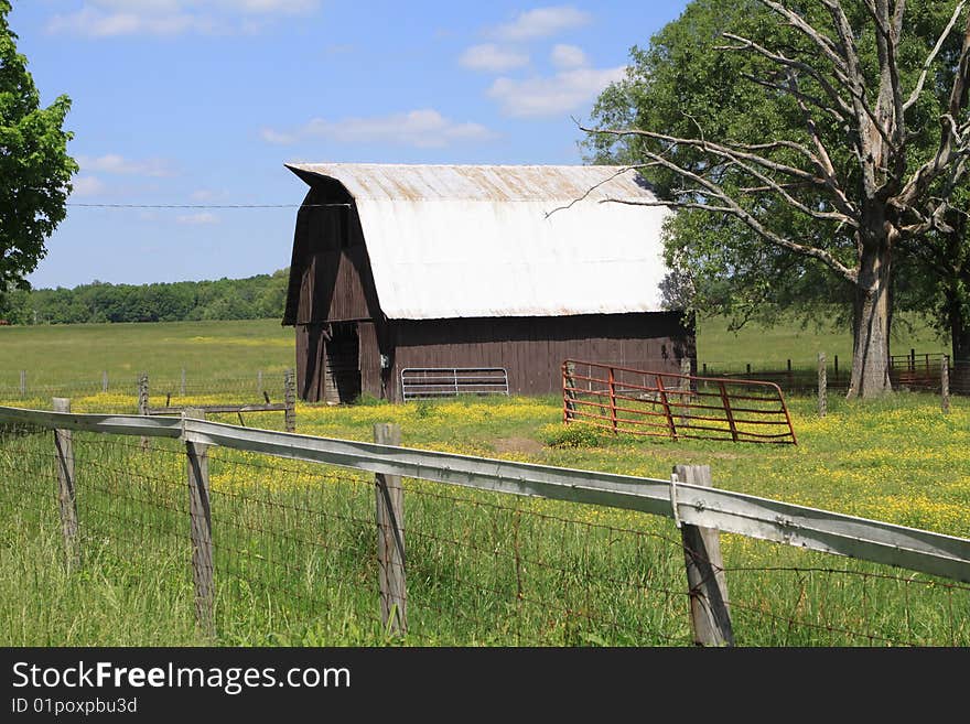 Rusitic Barn in Rural Tennessee