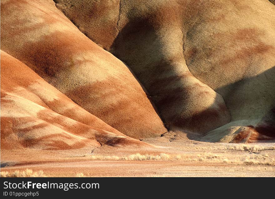 Soft hills in the Painted Hills park in central Oregon.