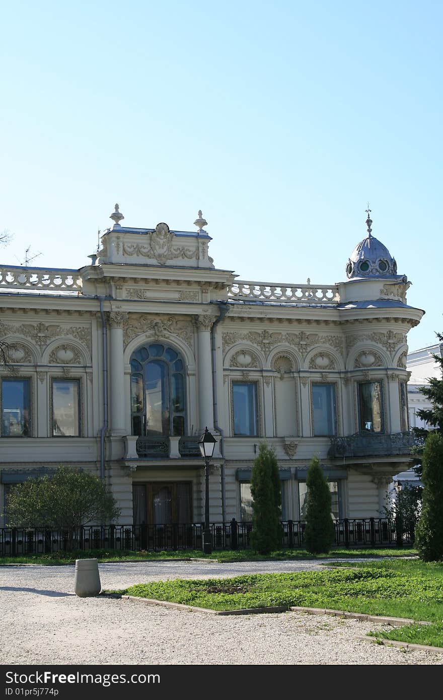 the house ushkova national library