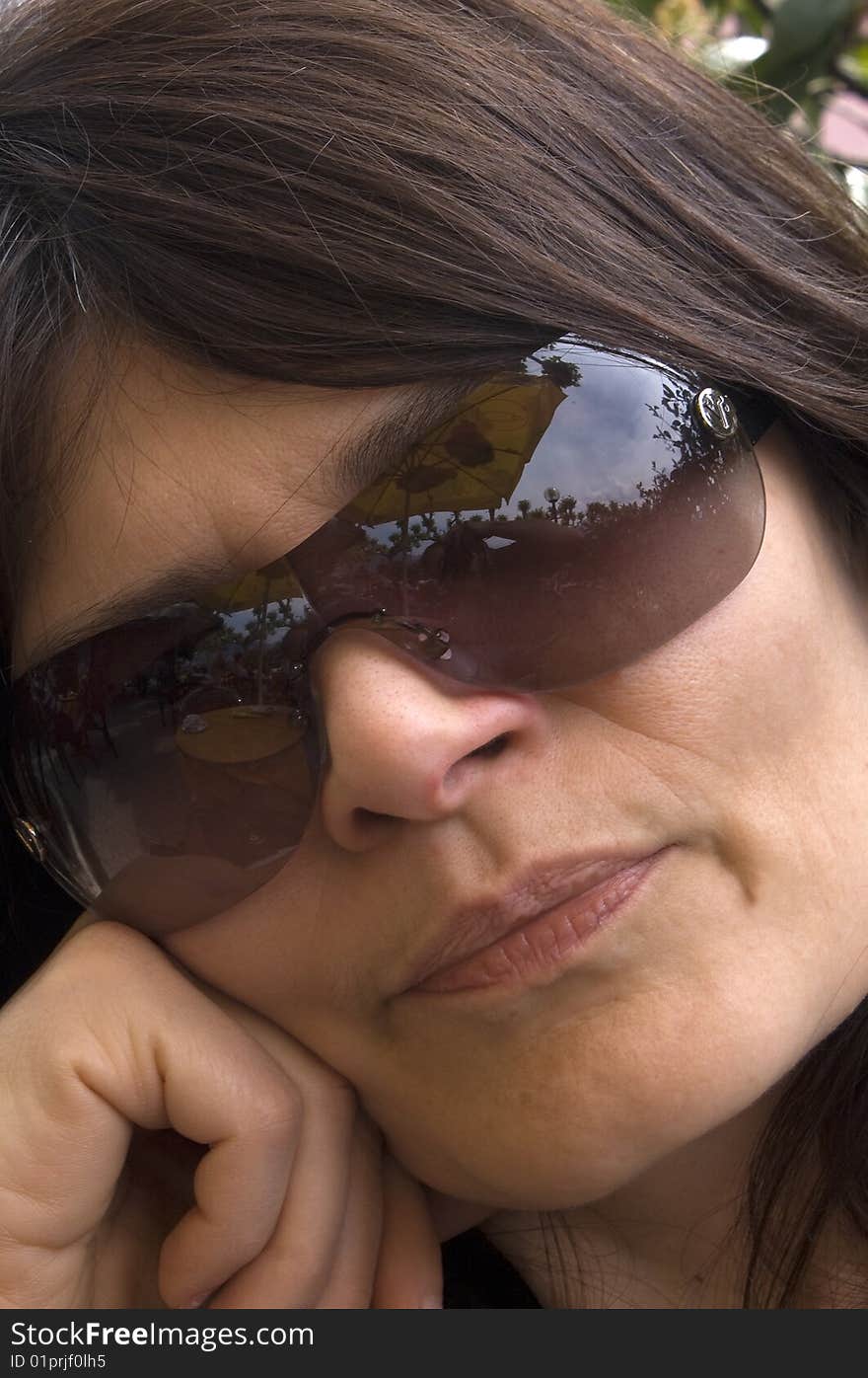 Portrait of woman with sunglasses