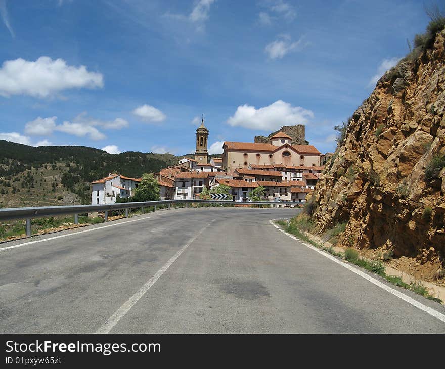 The Look To The Settlement Linares De Mora(1)