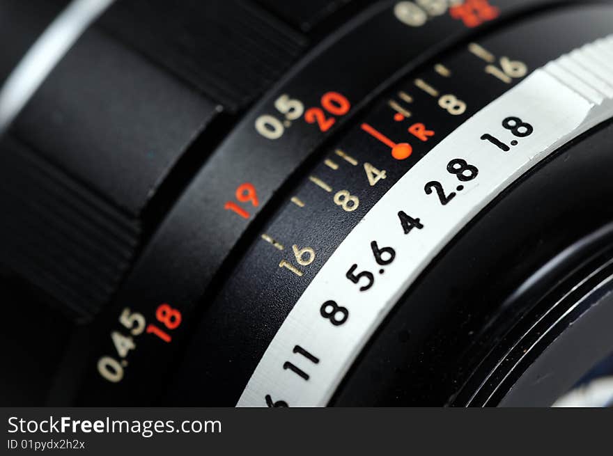 A close-up picture of a aperture ring on a objective. A close-up picture of a aperture ring on a objective