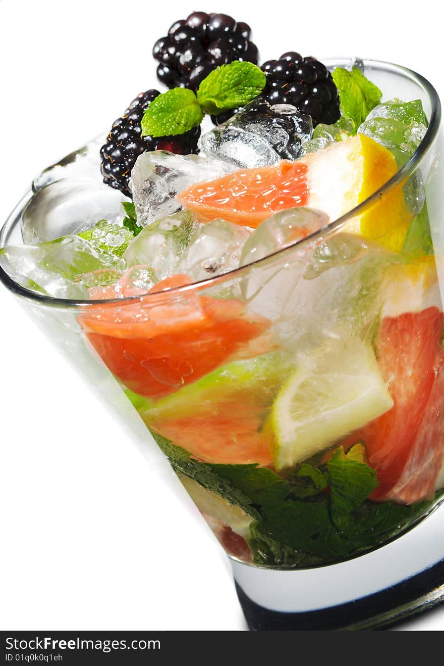 Cocktail - Mojito with Fresh Berry and Grapefruit Slice