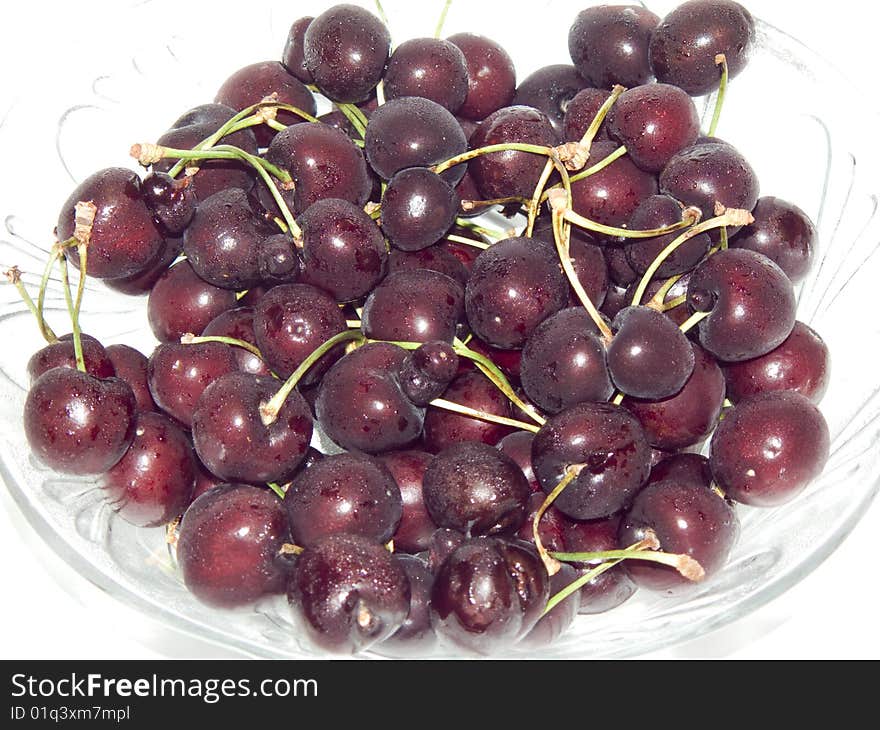 Close-up of fresh cherry in bowl.