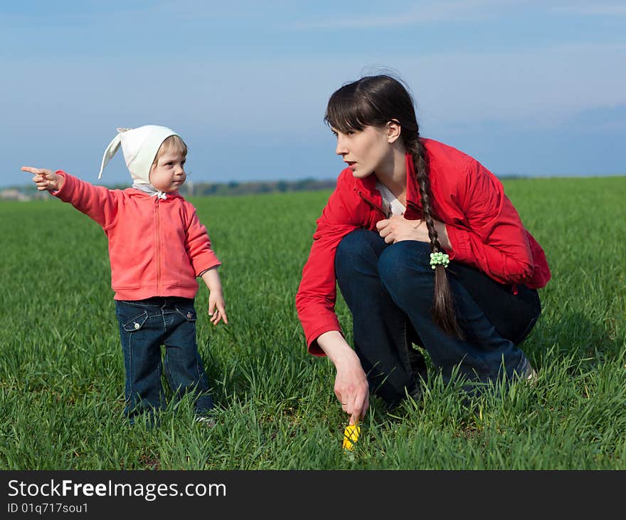 Little girl with mom