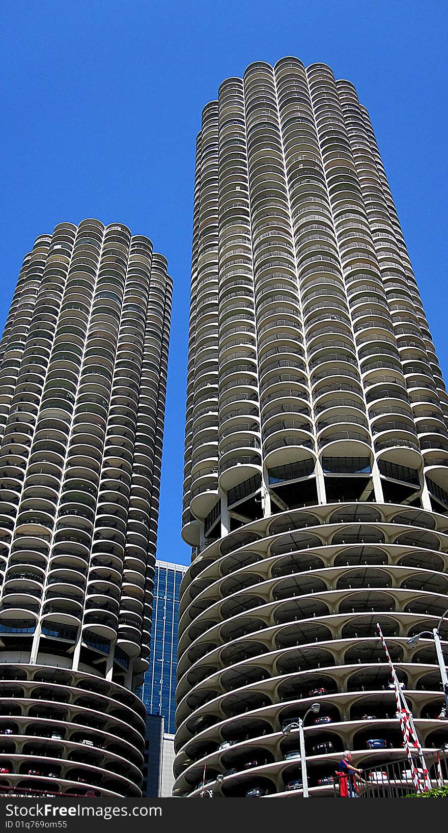 Downtown Chicago cityscape in the summertime. Downtown Chicago cityscape in the summertime