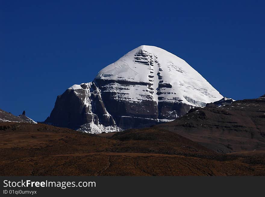 Holy Snow Mountains in Tibet