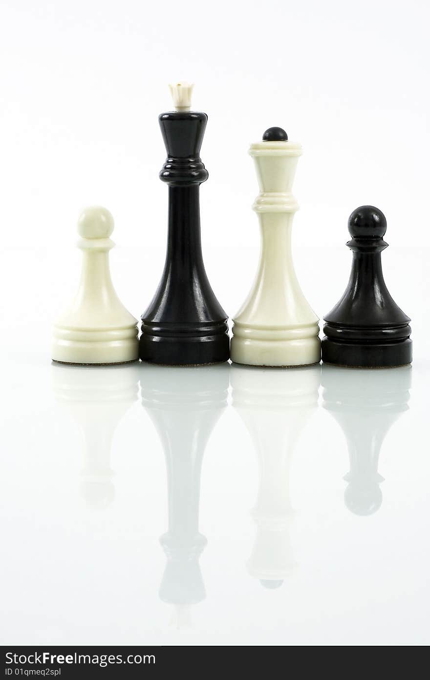 International family of chess pieces