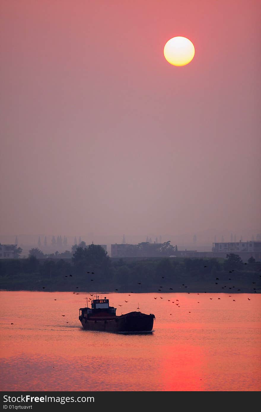 The sunset is charming in the river