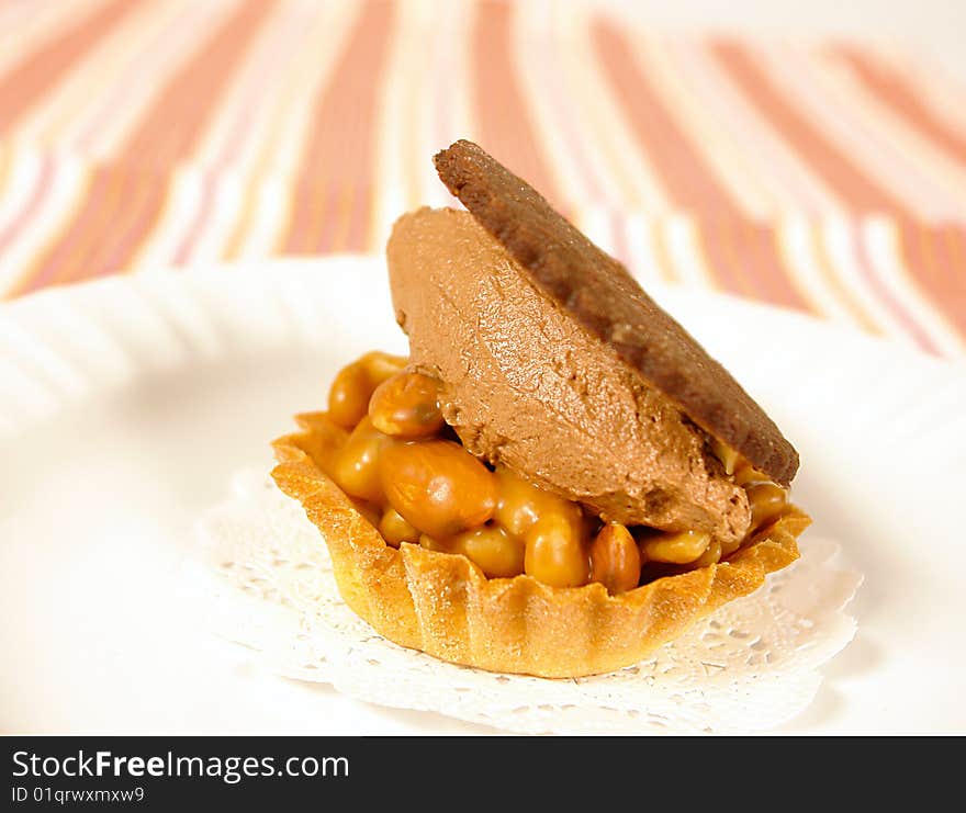 Mini nuts pie