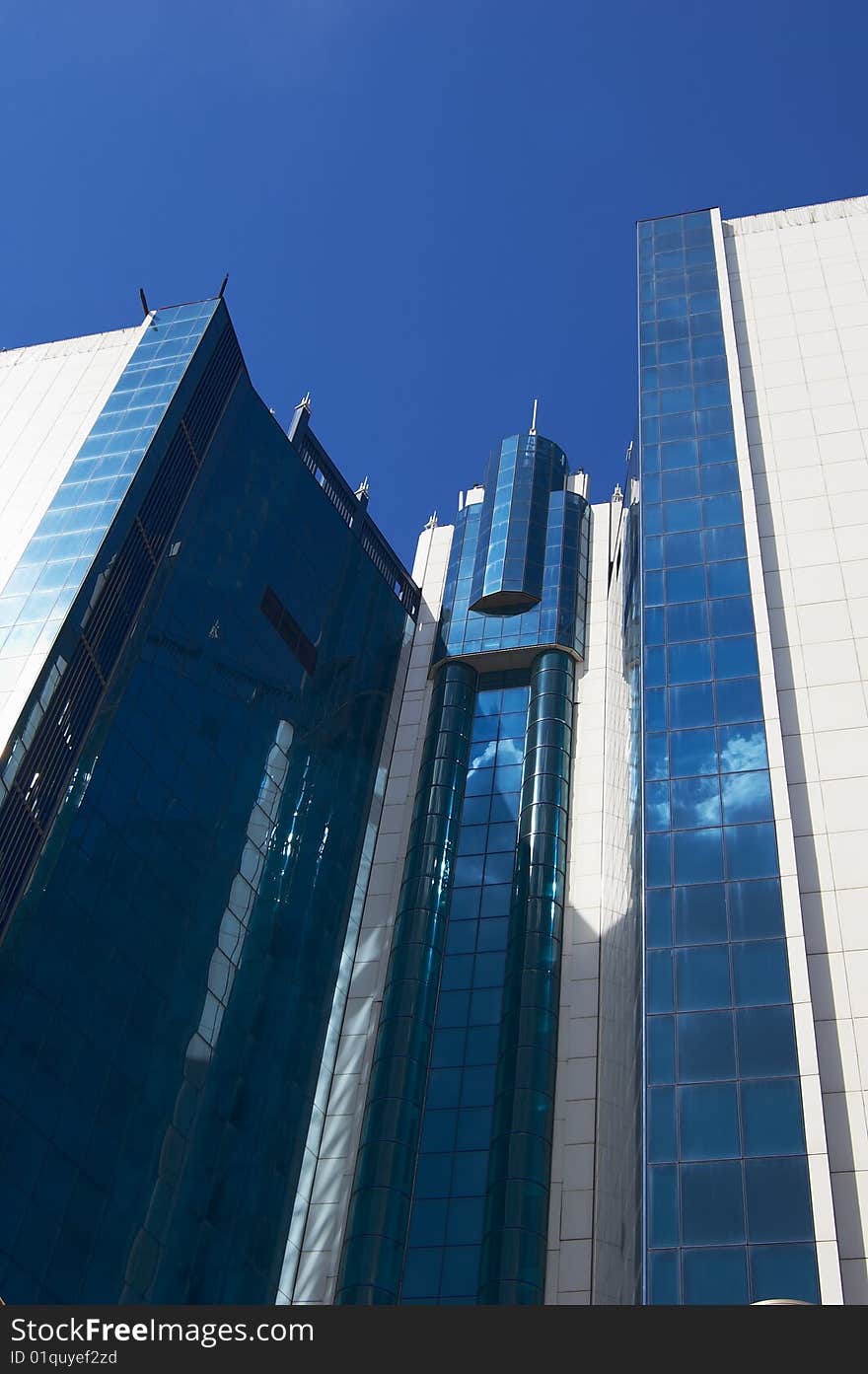 Modern building and a sky