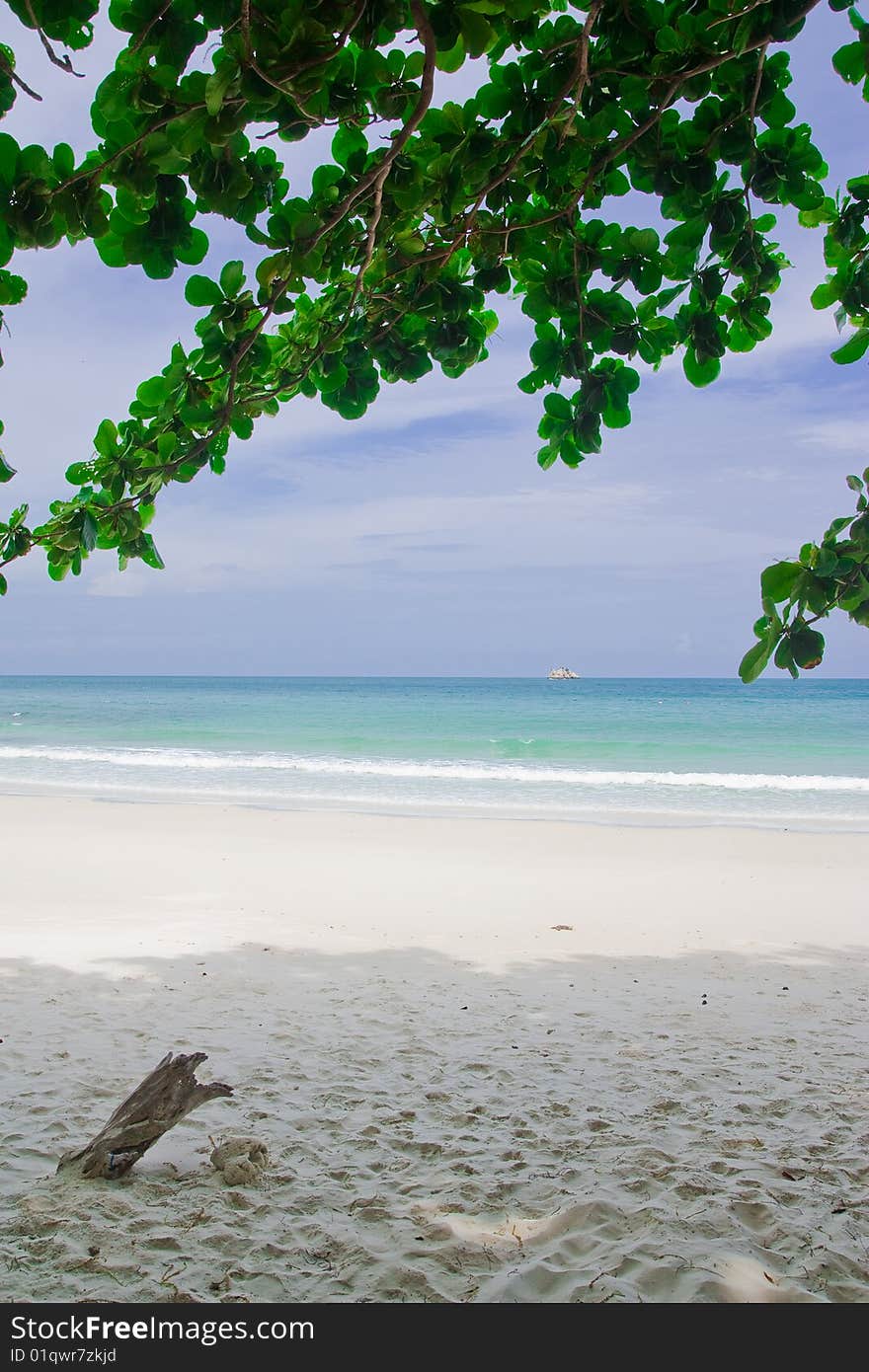 Beach of Samed island