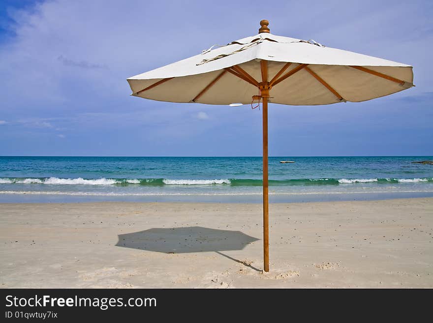 Beach of Samed island