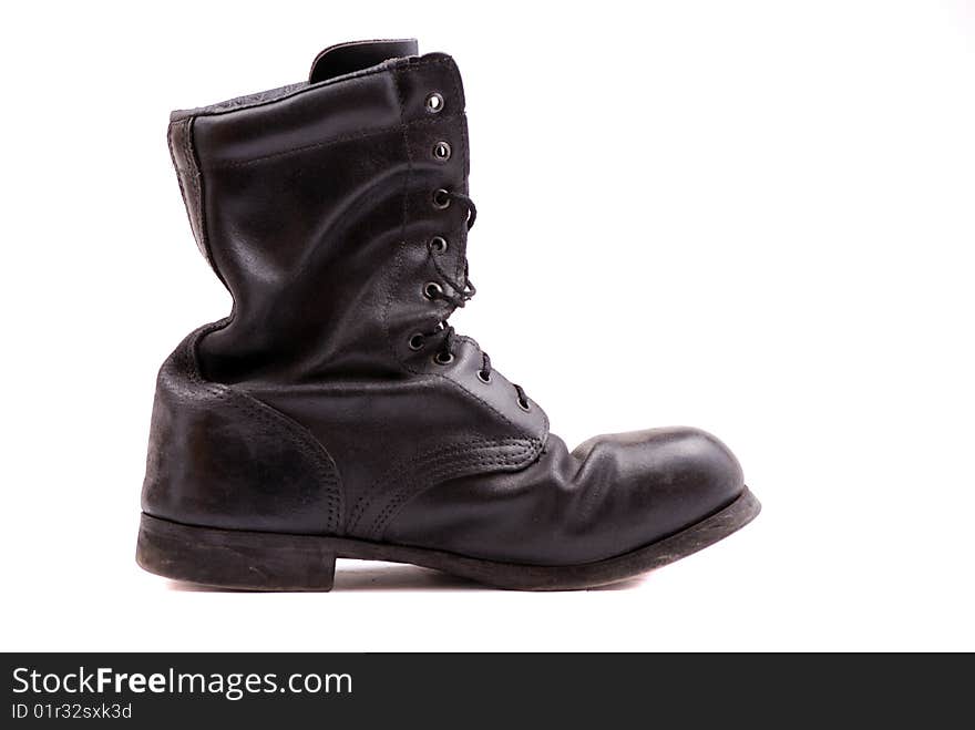 Rough leather footwear for work and productive leisure. Protection of feet in difficult conditions.