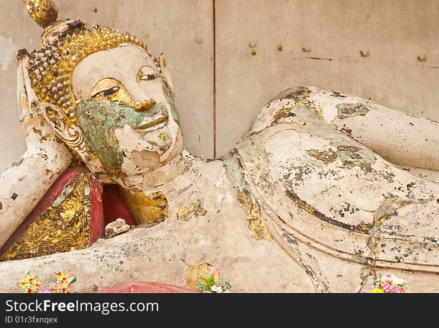 188 years old Reclining Buddha image