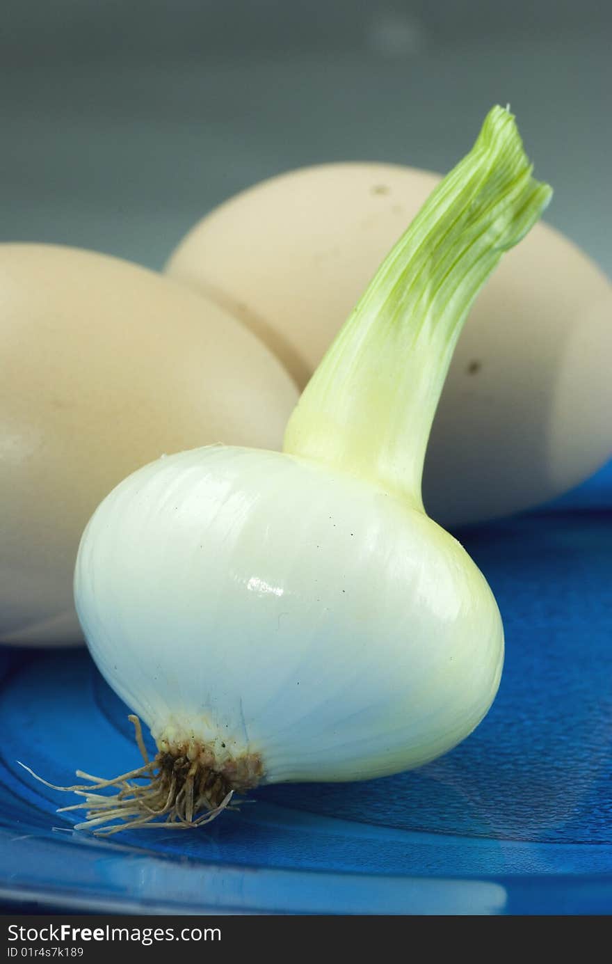 White onion with eggs