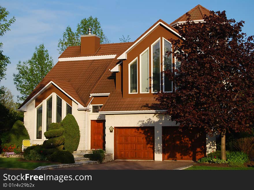 Modern house with a nice view on the golf course