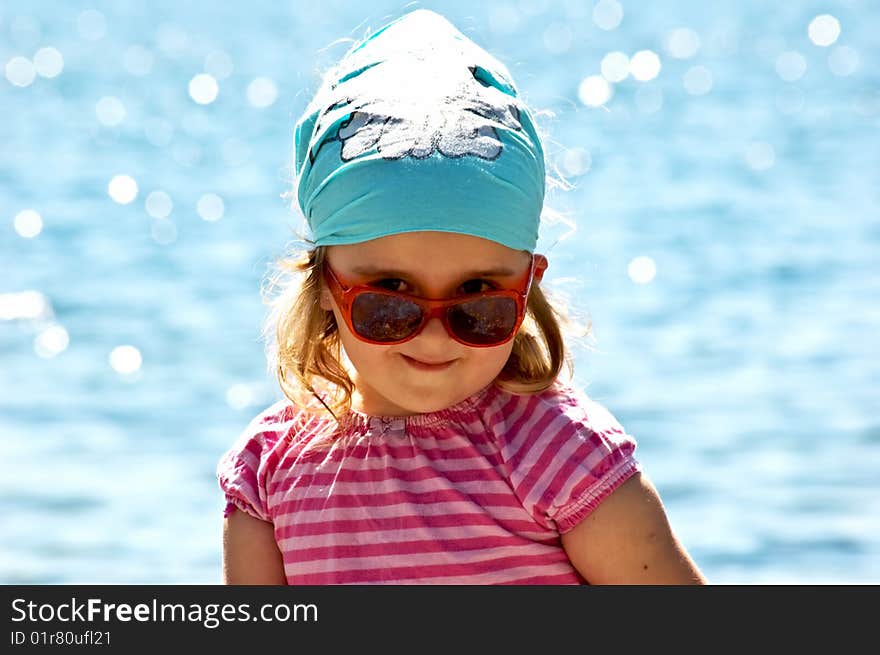 Little girl at the sea