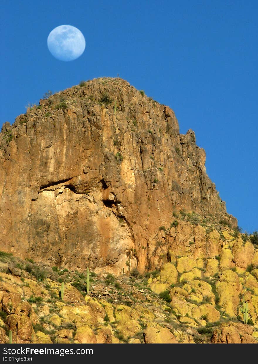 Moon rising in the Superstition Wilderness. Moon rising in the Superstition Wilderness