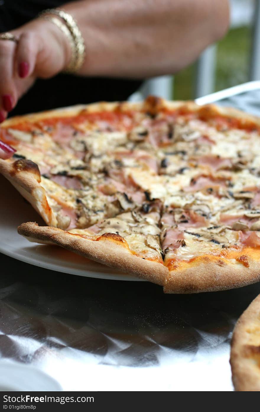 Ham and mushroom pizza is one of the simplest to do. Ham and mushroom pizza is one of the simplest to do