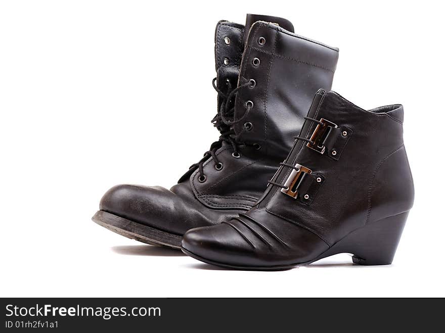 Rough leather footwear for work and productive leisure. Protection of feet in difficult conditions.