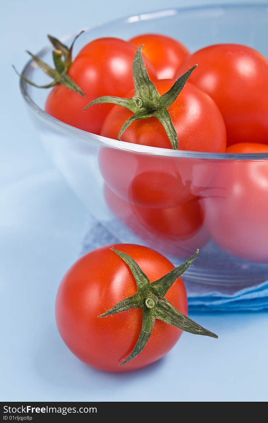 Cherry tomatoes in glass bowl