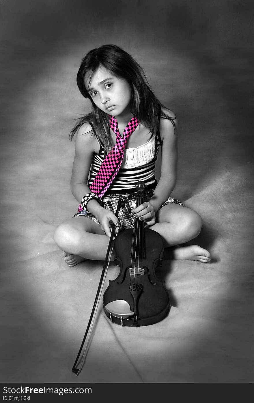 The young girl with violin