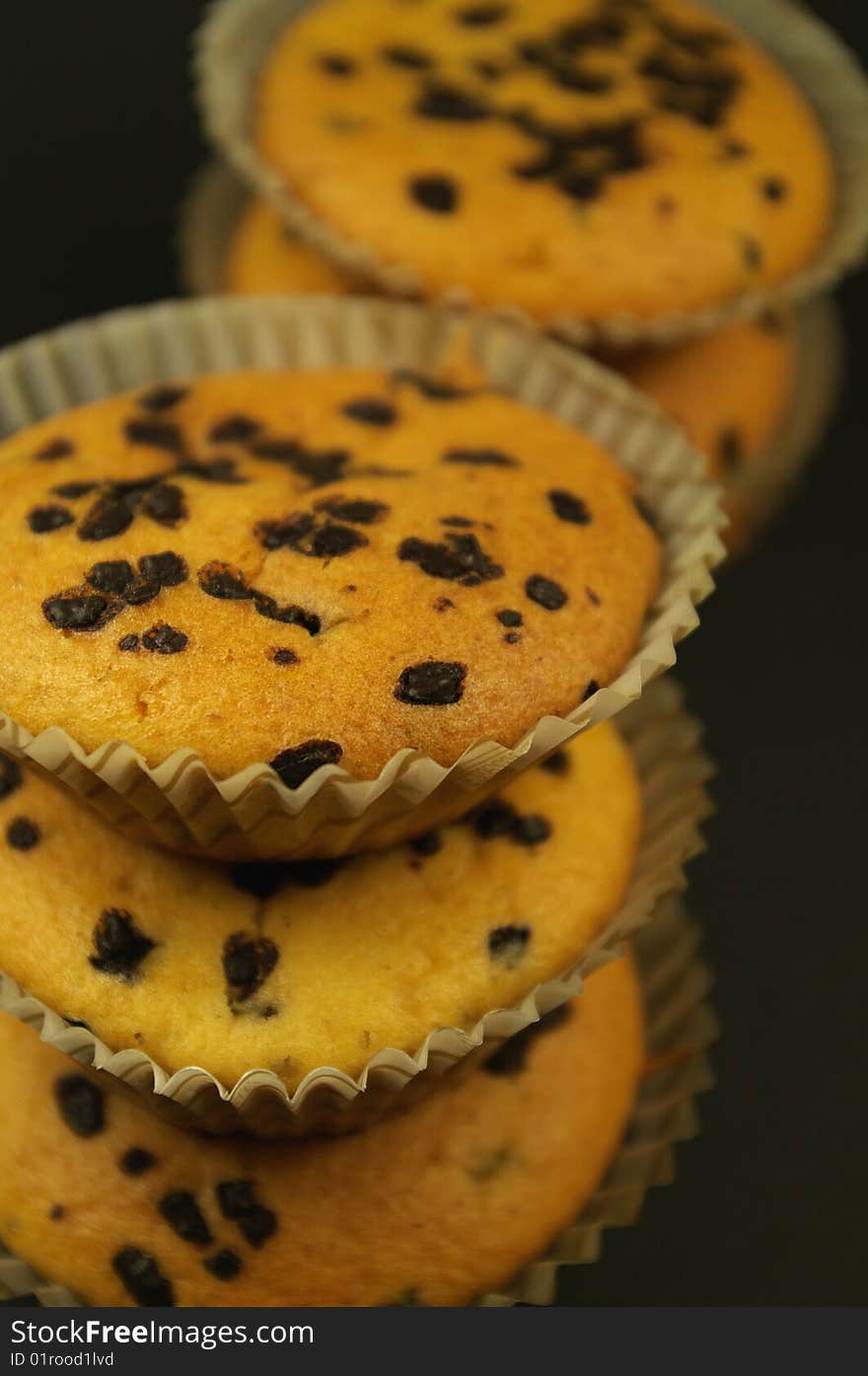 Tower of muffins with chocolat flakes