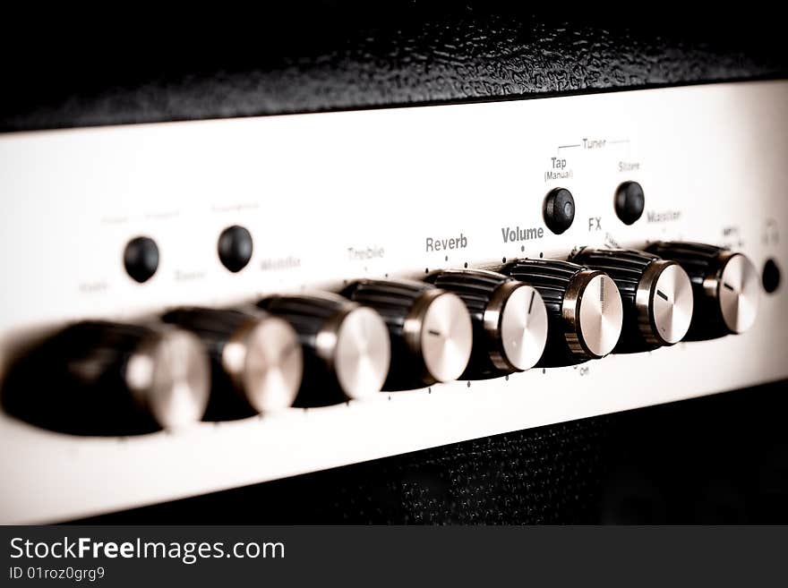 Guitar amp controls