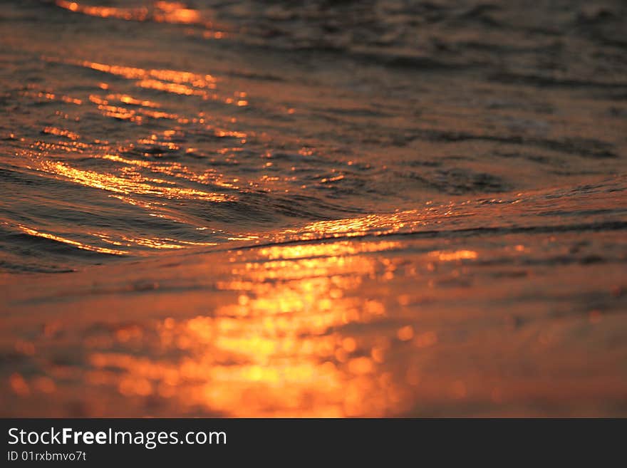 Golden colored Decline in a wave