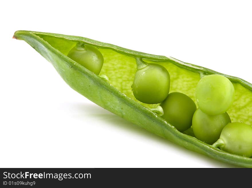 Peas isolated on the white .