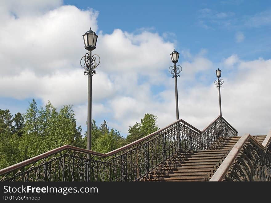 Stair anchorwoman on a motor-car bridge