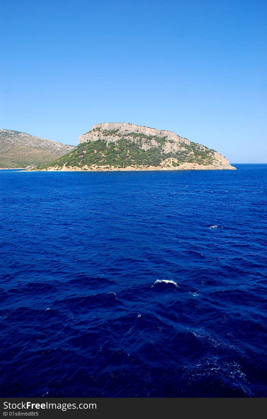 Islands of Sardinia, Golfo Aranci beginning of the next crop of mussels in the Tyrrhenian Sea. Islands of Sardinia, Golfo Aranci beginning of the next crop of mussels in the Tyrrhenian Sea.