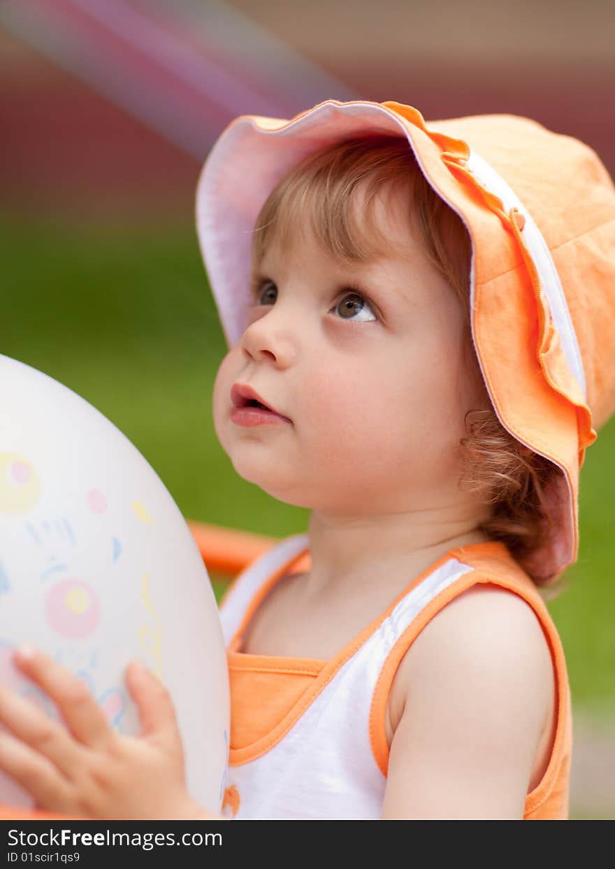 Portrait of a little girl - shallow DOF, focus on eyes