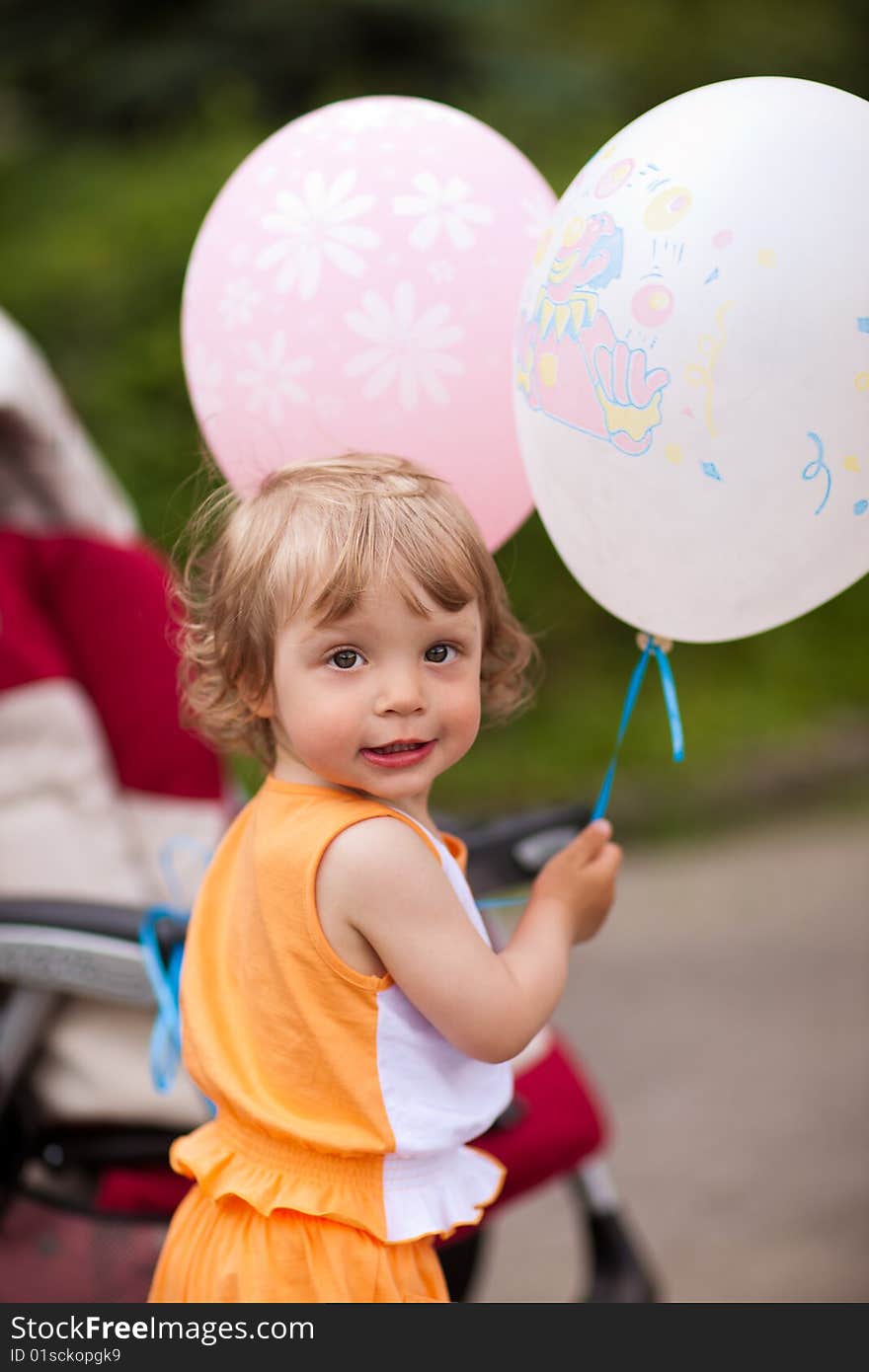 Portrait of a little girl - shallow DOF, focus on eyes