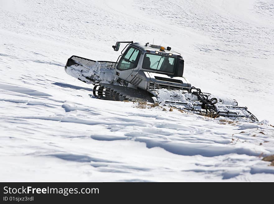 Snowcat Clouseup