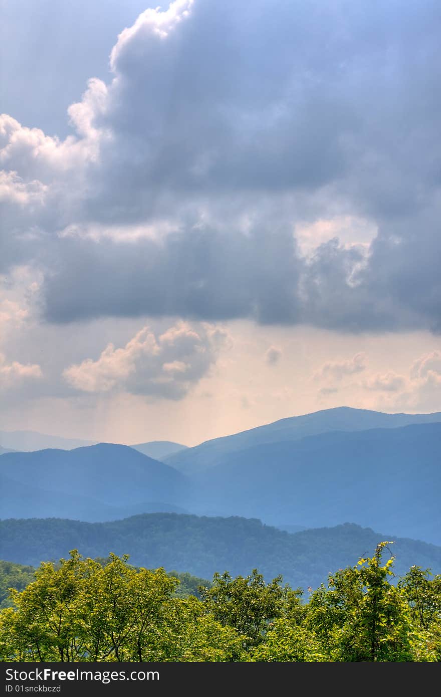 Smoky mountains hazy blue skies and the smoke or fog line