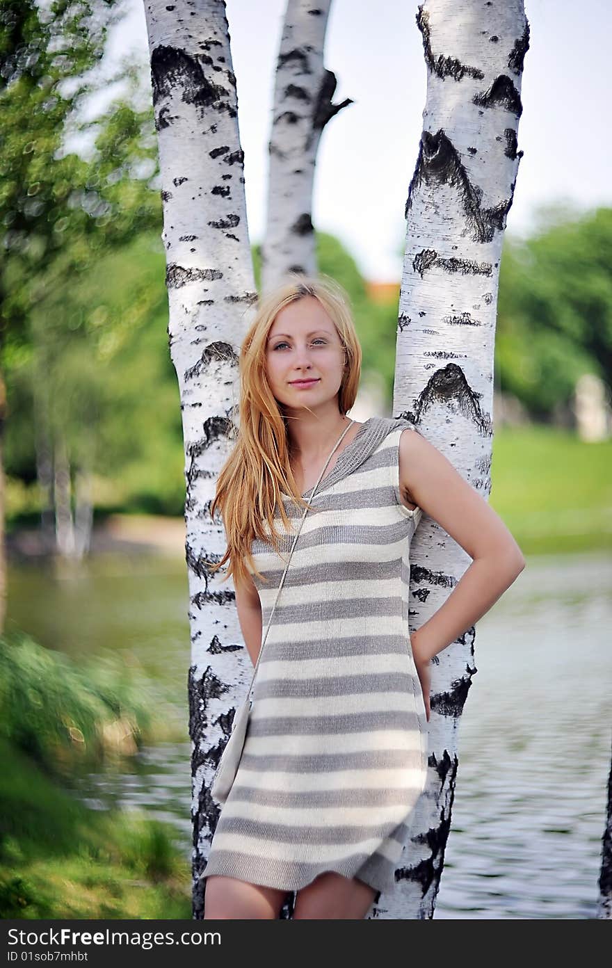 Beautiful young woman in park  portrait