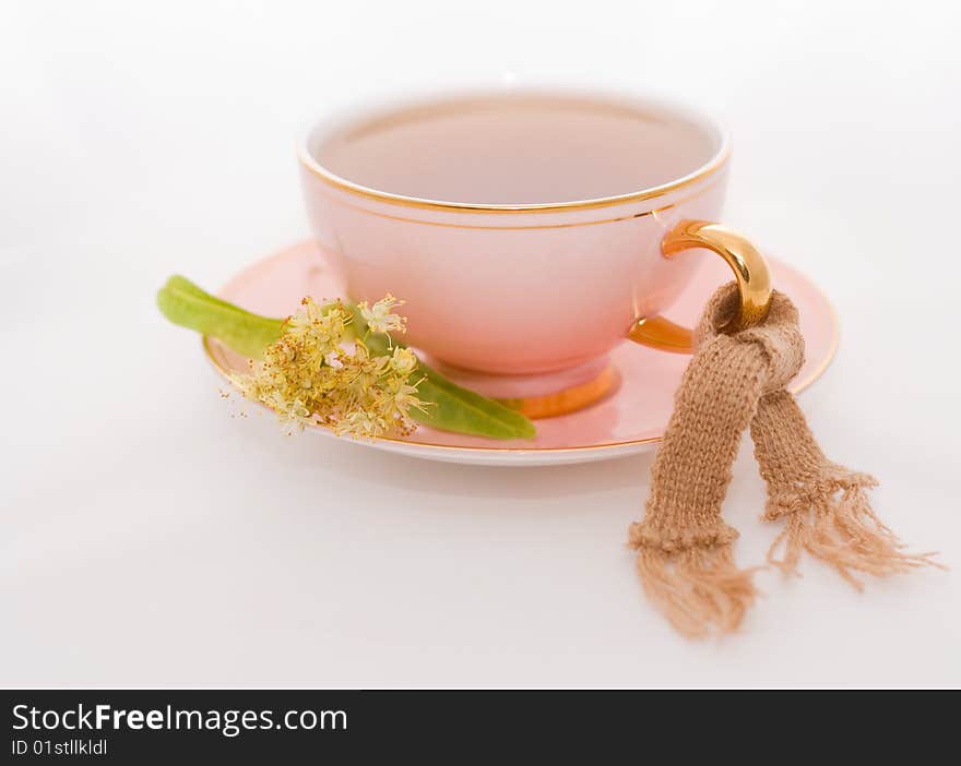 Phony tea cup soucer scarf