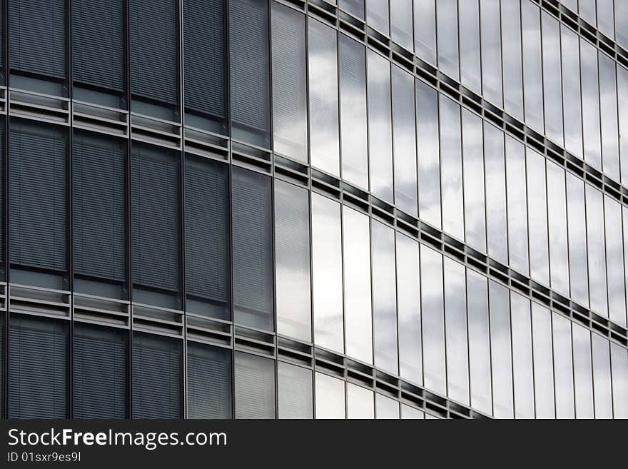 Office tower in the city of Stuttgart. From BÜLOW AG.