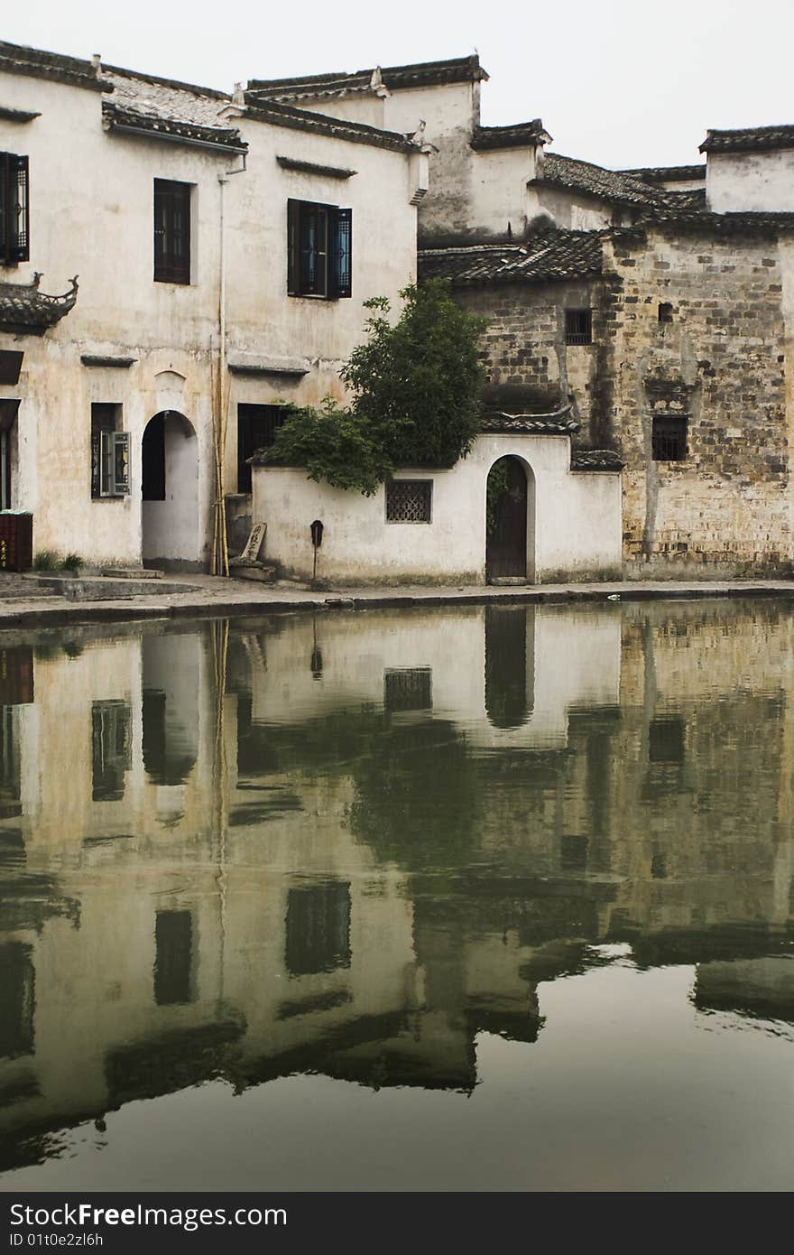 Hongcun vllage, houses reflected on water