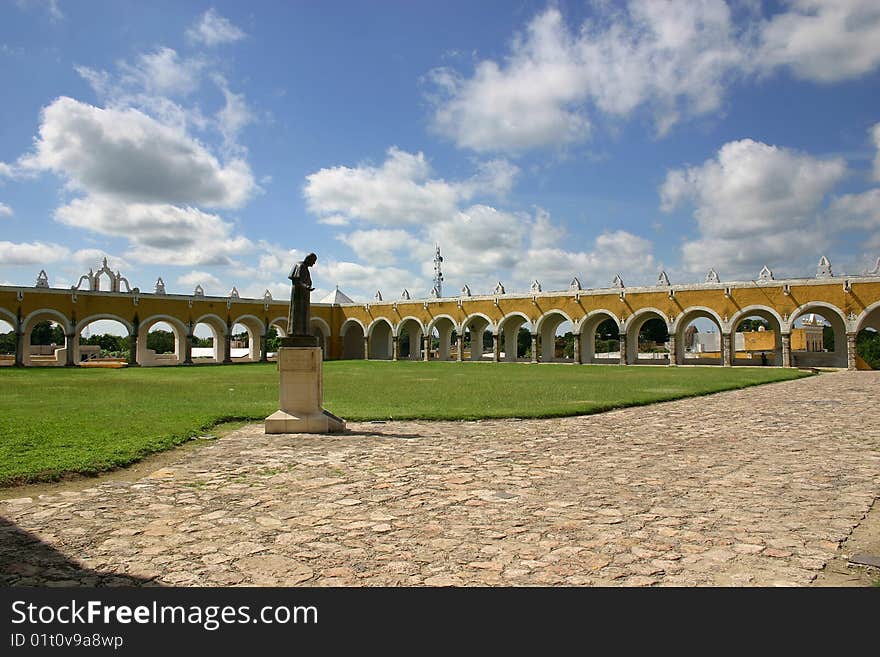 Quadrangle of San Antonio da Padua, Izamal - Mexico. Quadrangle of San Antonio da Padua, Izamal - Mexico