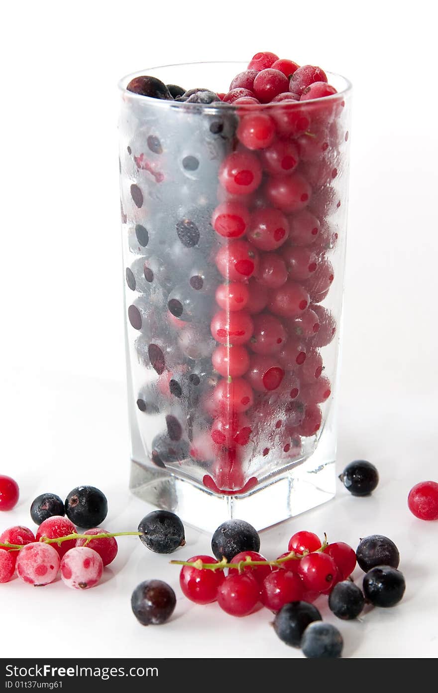 Mix with frozen red and black currants