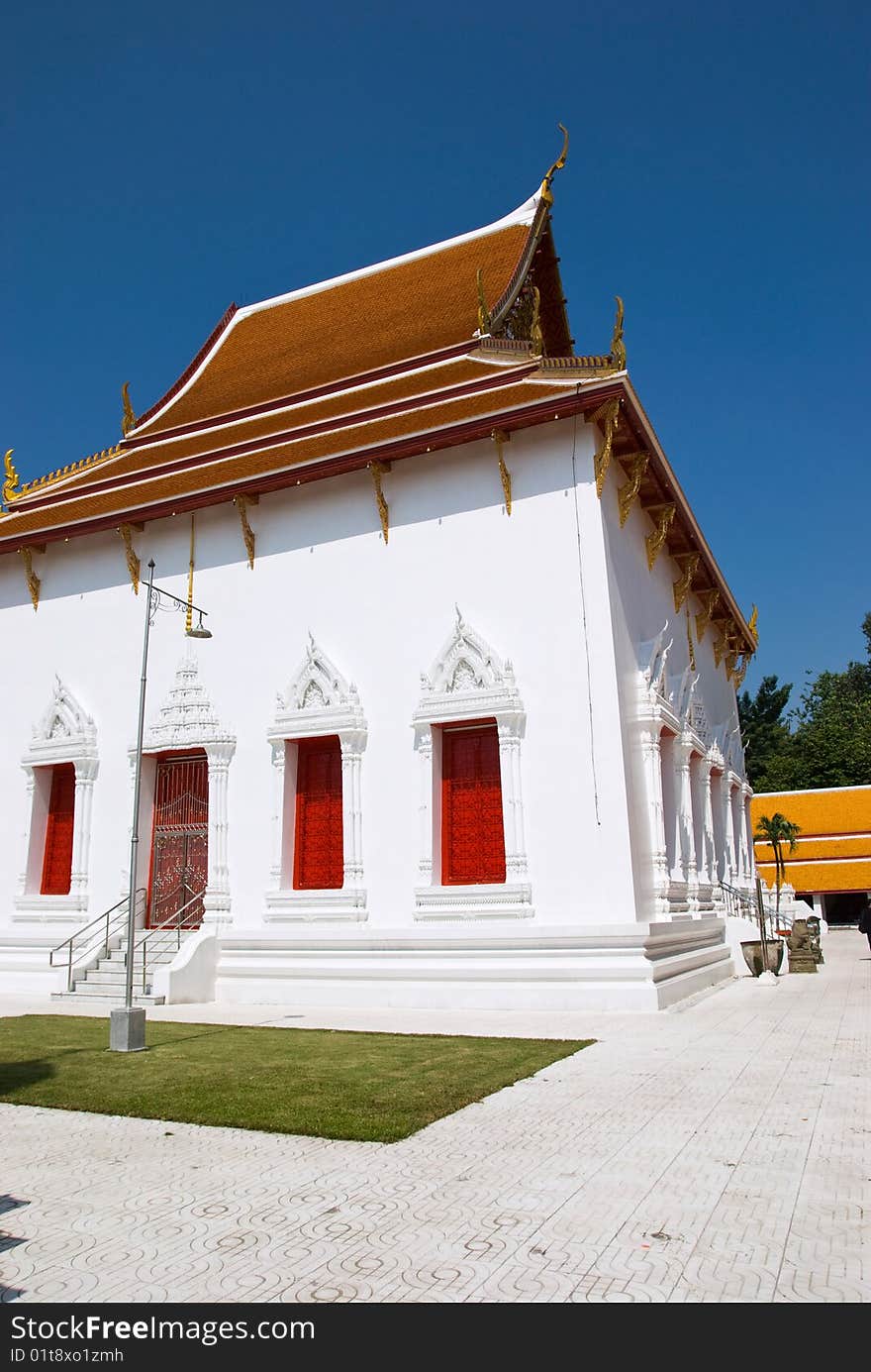 Wat Mahathat Yuwaratharangsarit Ratchaworamahawihan near Sanam Luang in Bangkok, Thailand. The temple, a royal temple of the first grade, is situated to the north of the Royal Palace. It was built in the Ayutthaya period and called Wat Salak. King Rama I renamed the temple Wat Phra Sri Sanphechayadaram and later Wat Mahathat. Wat Mahathat Yuwaratharangsarit Ratchaworamahawihan near Sanam Luang in Bangkok, Thailand. The temple, a royal temple of the first grade, is situated to the north of the Royal Palace. It was built in the Ayutthaya period and called Wat Salak. King Rama I renamed the temple Wat Phra Sri Sanphechayadaram and later Wat Mahathat.