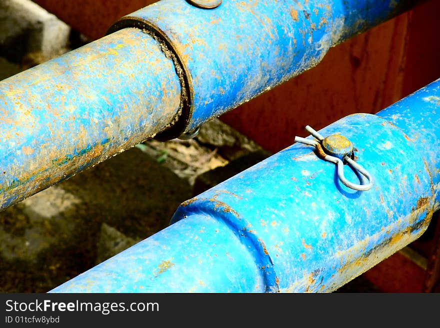 Photo of the blue pipes