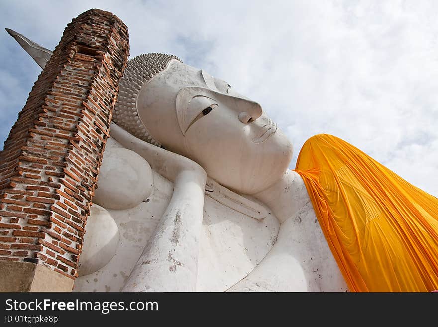 Reclining Buddha statue in Thailand