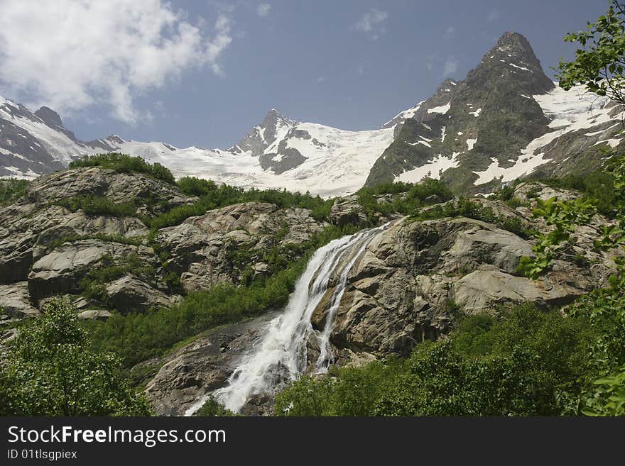 Falls.Caucasus