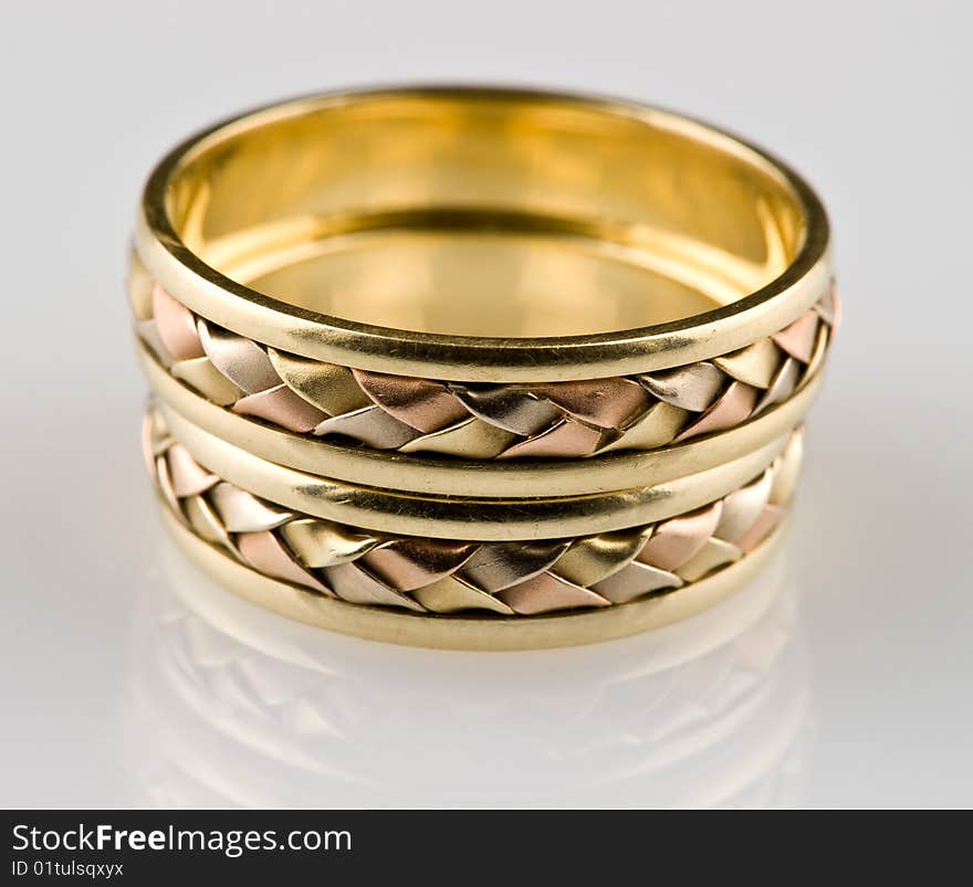 Gold wedding rings