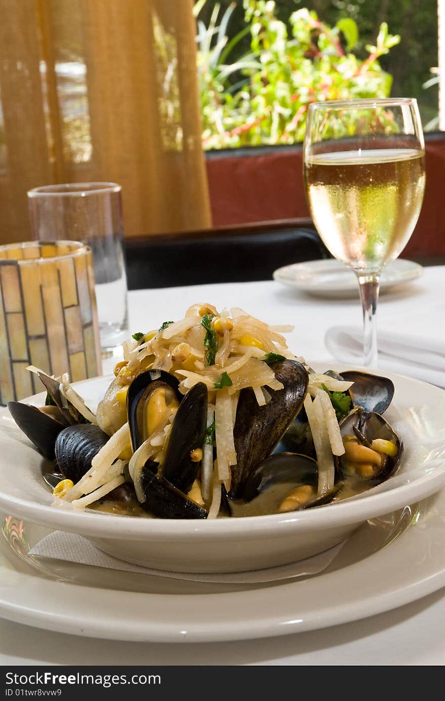 Bowl of steamed mussels